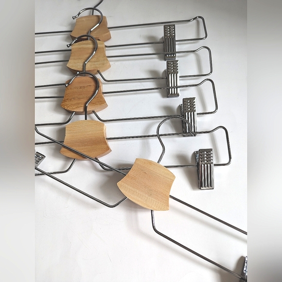 Hangers 5 Set Clip On Wood Accents 💎 Bundle LOT 5 Full Size - Picture 3 of 3